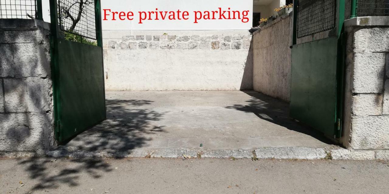 Ibis Your Cosy Oasis With Private Parking And Patio Split Exterior photo